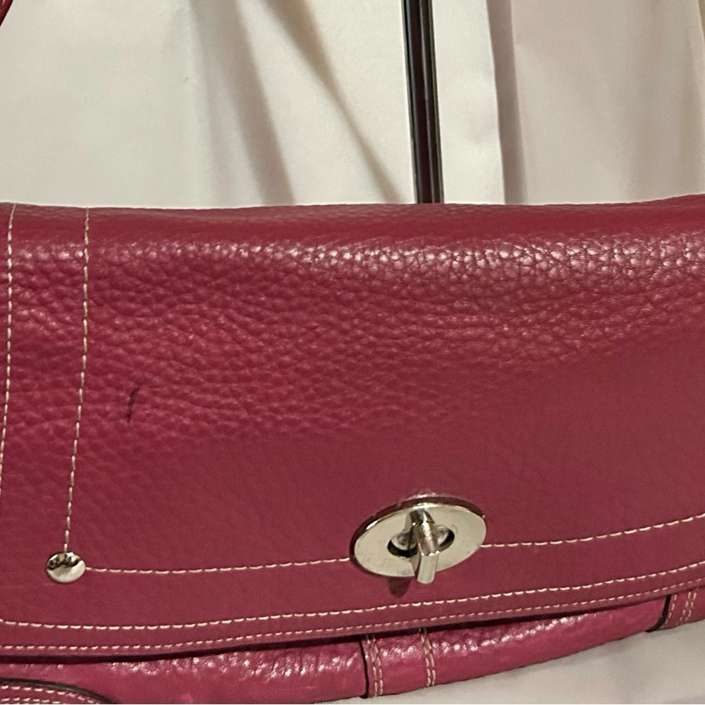 Coach Pink Leather Shoulder Bag. - Picture 3 of 9